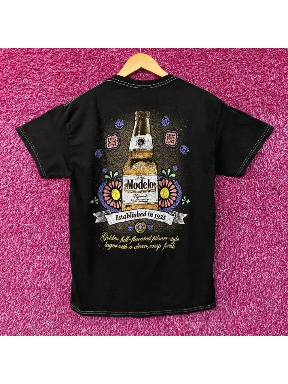 Modelo Especial Cinco de Mayo Art Beer Promo Graphic T-Shirt Medium